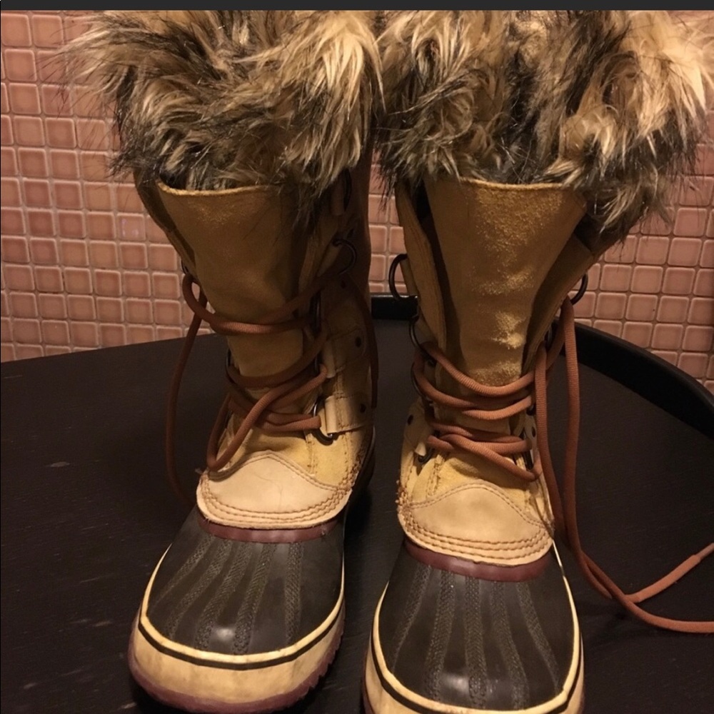 Sorel Joan of Artic Boots in camel